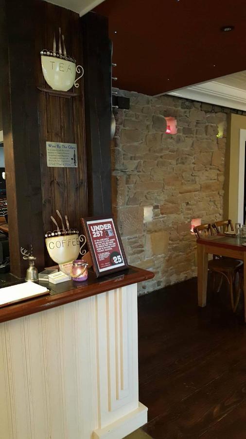 The Ship Inn Invergordon Exteriör bild